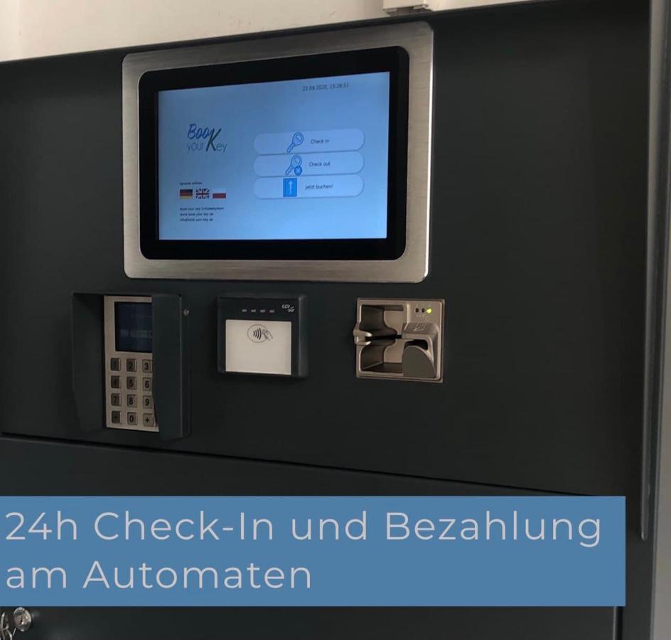 Sweet Dream Hostel & Pension - Self Check-In Guestrow Exterior photo